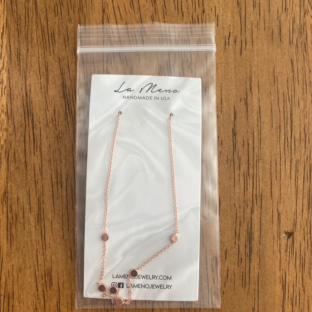 La Meno Rose Gold earrings